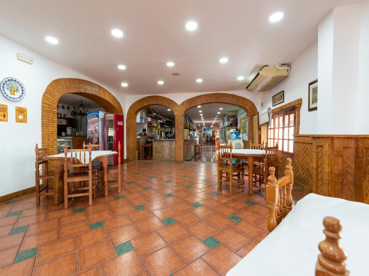Oyo Hostal El Paisano Utrera Exterior foto